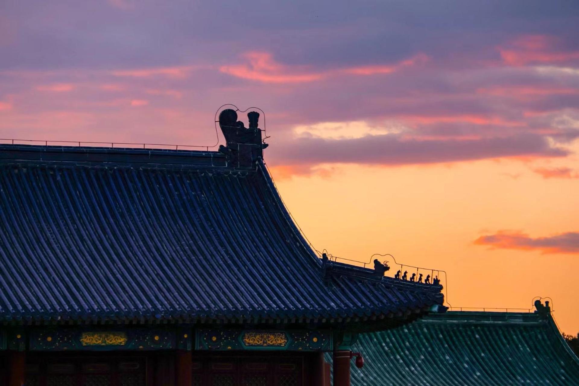 East Sacred Hotel ᴸᴱo---Foreign Accept---Tourism Service English-Speaking 丨 Near Tiananmen Forbidden City丨very Close To Metro Zhangzizhong And Beixinqiao 丨european Foot Ball English丨free Advance Tickets And Laundry Drying Service Coffee Snacks Peking Exteriör bild