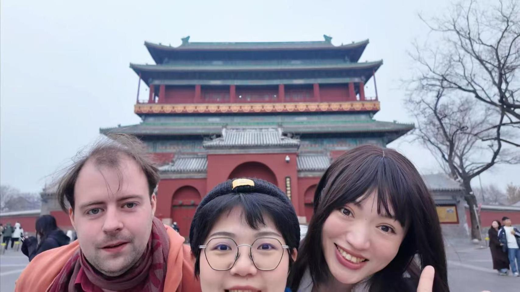 East Sacred Hotel ᴸᴱo---Foreign Accept---Tourism Service English-Speaking 丨 Near Tiananmen Forbidden City丨very Close To Metro Zhangzizhong And Beixinqiao 丨european Foot Ball English丨free Advance Tickets And Laundry Drying Service Coffee Snacks Peking Exteriör bild